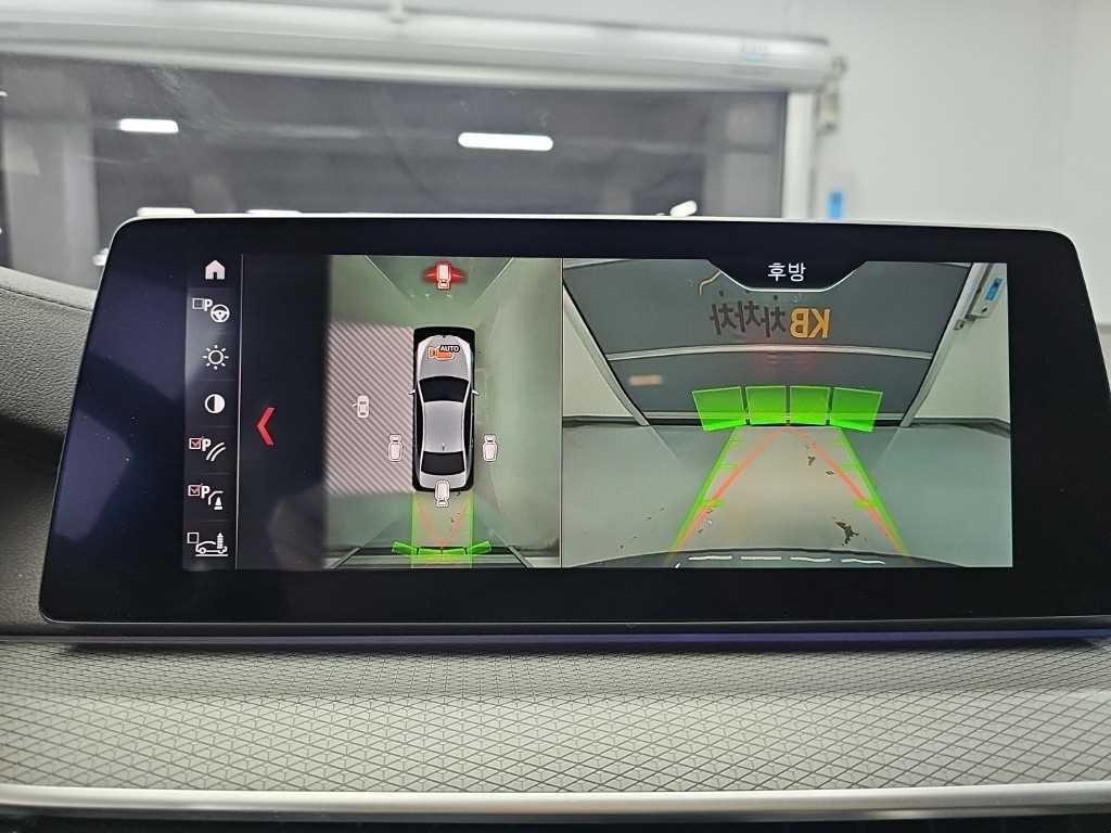 BMW 5시리즈 5시리즈 (G30) 520d M 스포츠 플러스 이미지 16