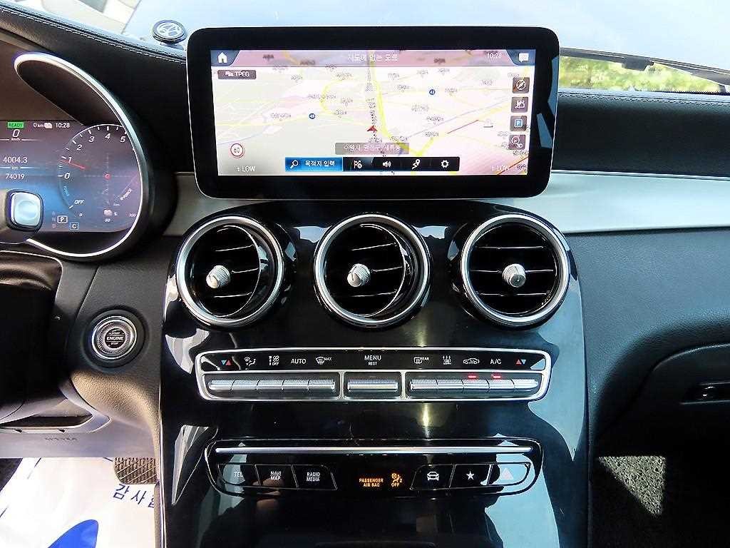 벤츠 GLC 클래스 GLC클래스 X253 GLC 300 e 4MATIC 이미지 13