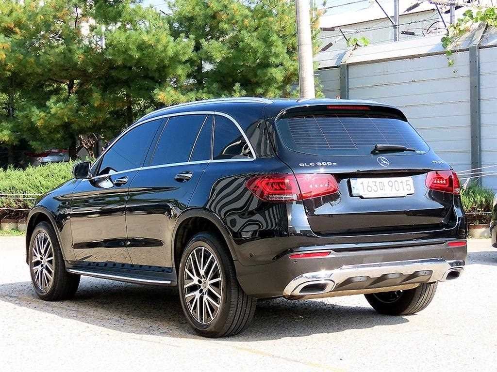 벤츠 GLC 클래스 GLC클래스 X253 GLC 300 e 4MATIC 이미지 3