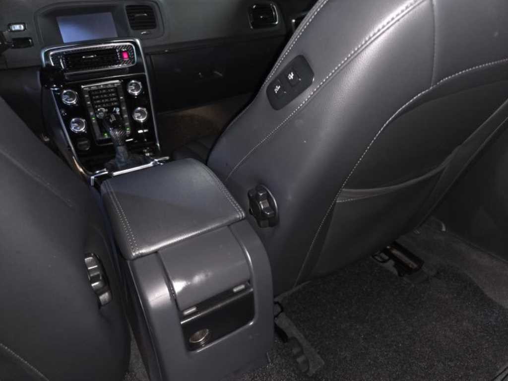 볼보 S60 뉴S60 D4 이미지 16