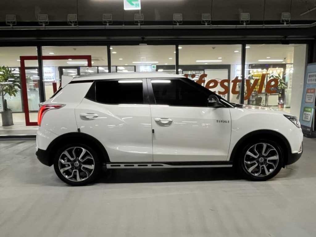 KG모빌리티(쌍용) 티볼리 가솔린 2WD 1.6 VX 이미지 3
