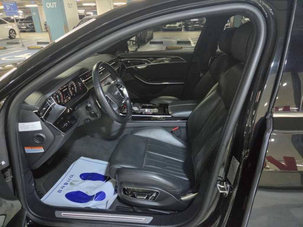 아우디 A8 A8 (D5) 55 TFSI 콰트로 LWB 이미지 6