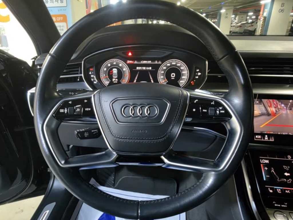 아우디 A8 A8 (D5) 55 TFSI 콰트로 LWB 이미지 9