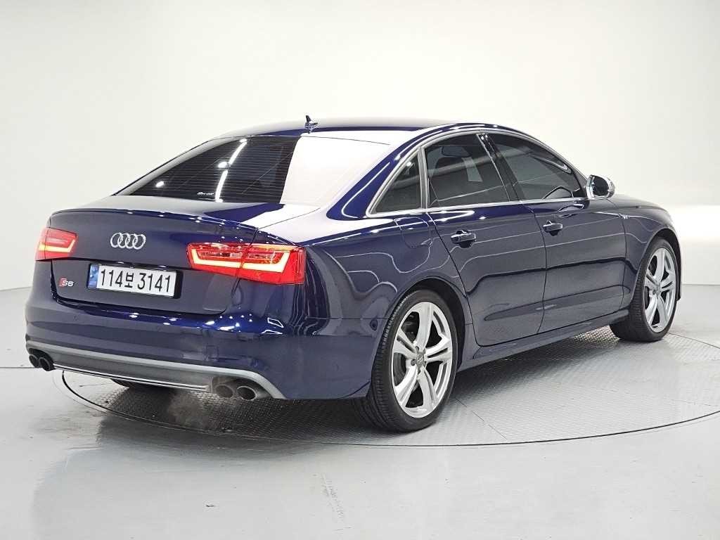 아우디 S6 4.0 TFSI 콰트로 이미지 4