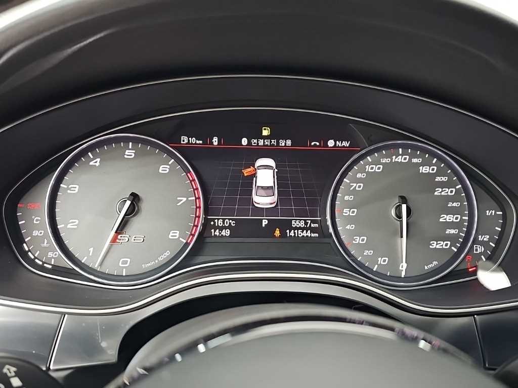 아우디 S6 4.0 TFSI 콰트로 이미지 6