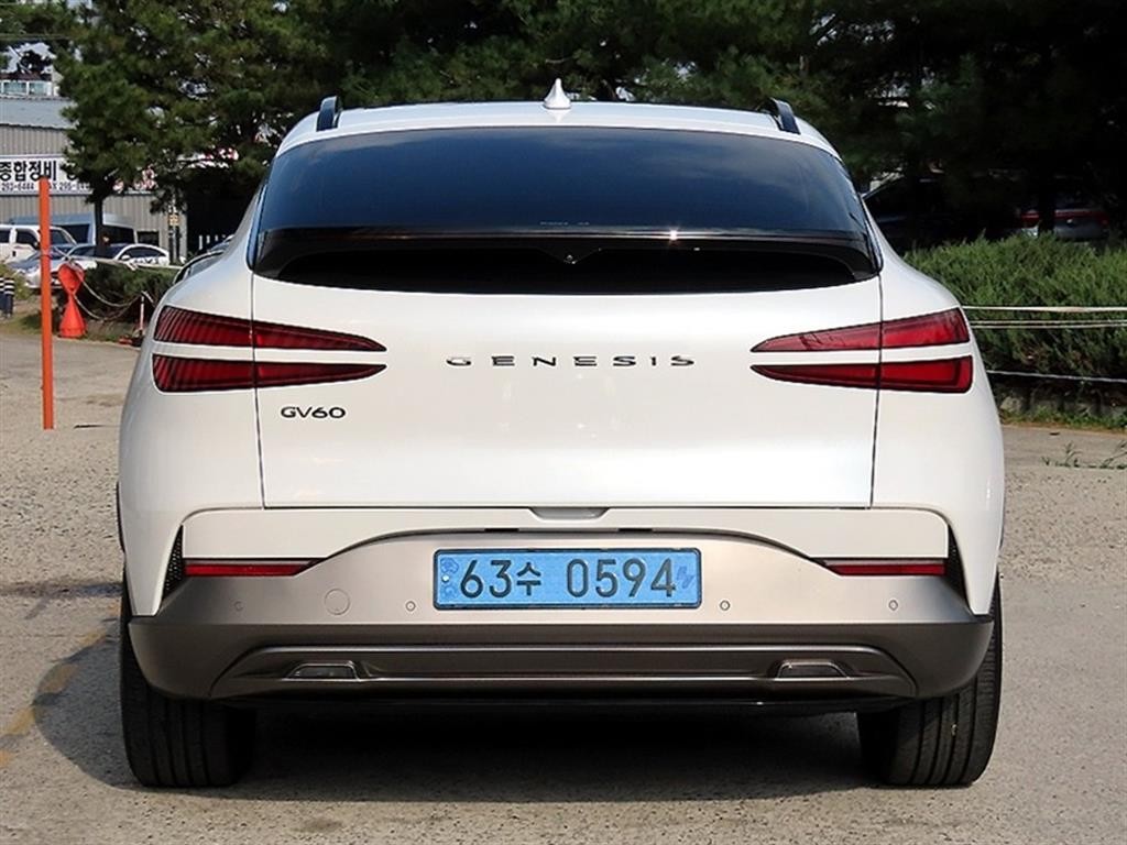 제네시스 GV60 스탠다드 2WD 이미지 4