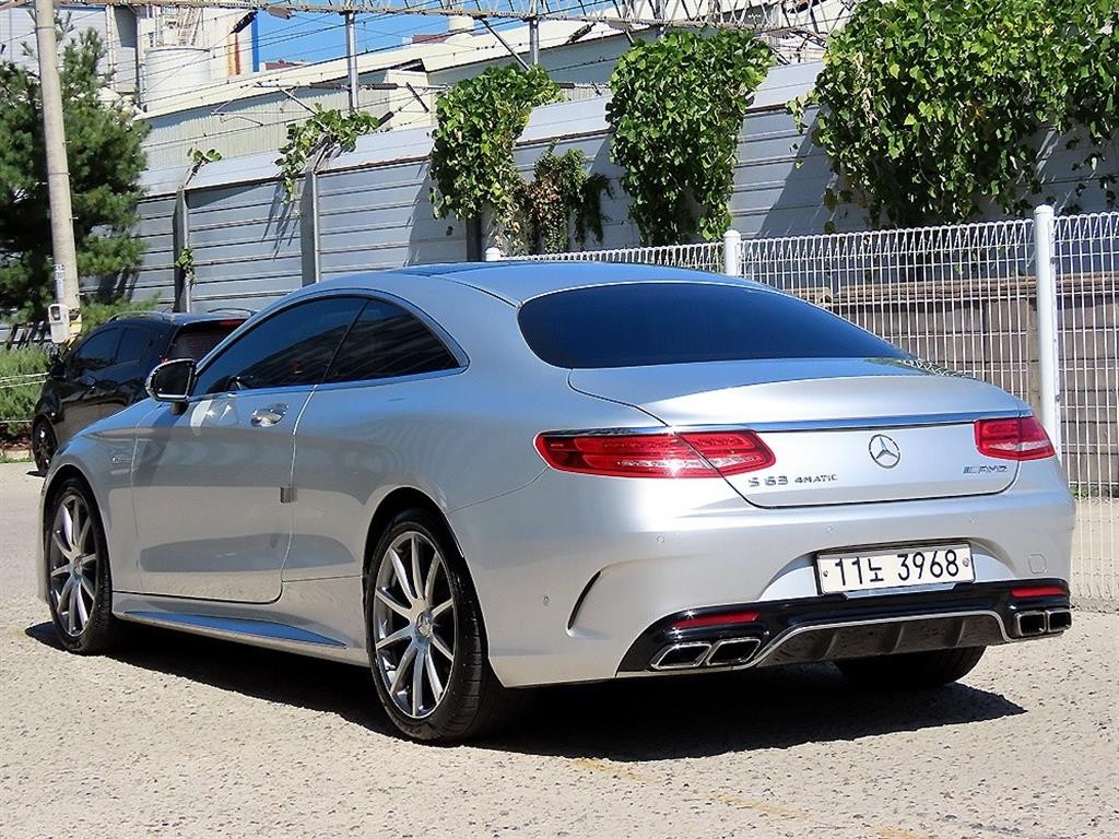 벤츠 S 클래스 S클래스-W222 S 63 AMG 4MATIC 쿠페 이미지 3