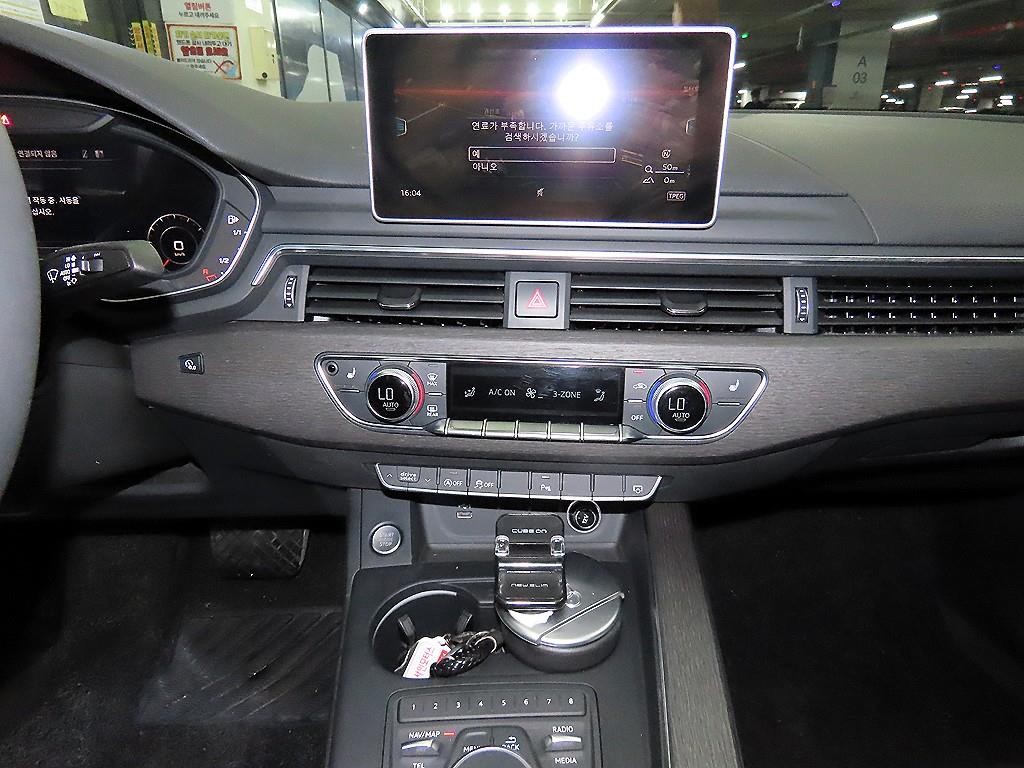 아우디 A4 A4 (B9) 40 TFSI 프리미엄 이미지 11