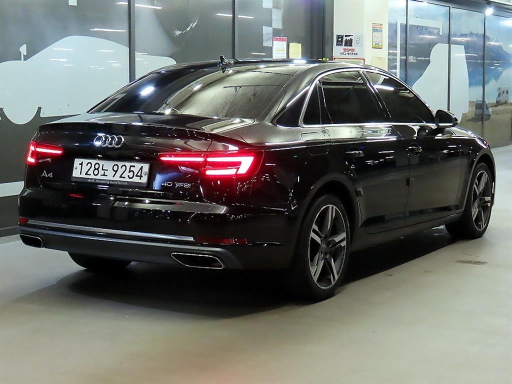 아우디 A4 A4 (B9) 40 TFSI 프리미엄 이미지 4