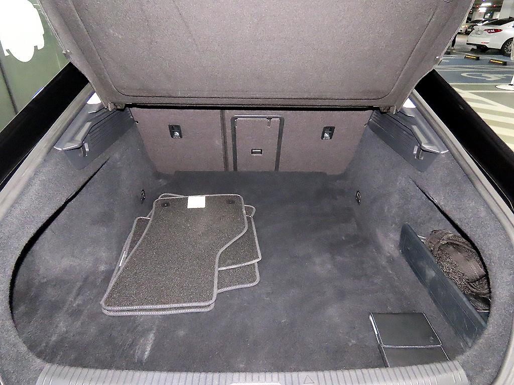 폭스바겐 아테온 2.0 TDI 엘레강스 프레스티지 이미지 17