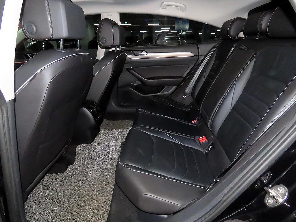 폭스바겐 아테온 2.0 TDI 엘레강스 프레스티지 이미지 7