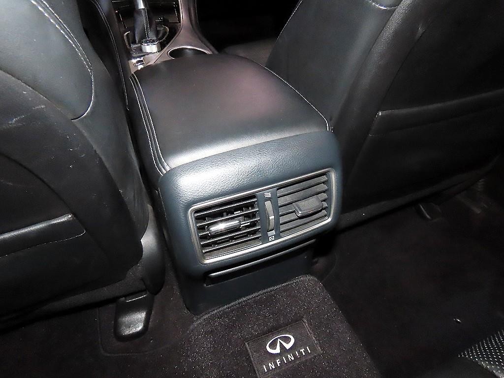 인피니티 Q Q50 3.5 하이브리드 에센스 이미지 17