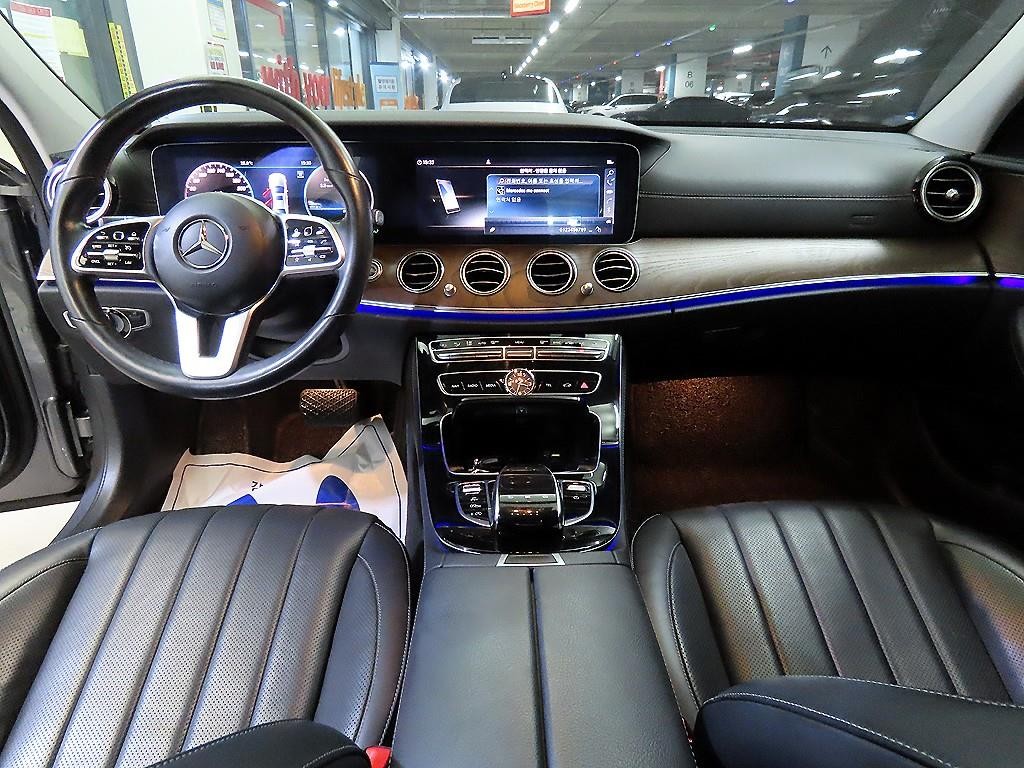 벤츠 E 클래스 E-클래스 W213 E300 4MATIC 익스클루시브 이미지 10