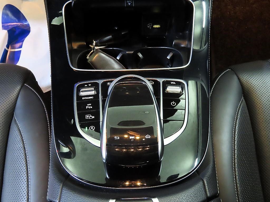 벤츠 E 클래스 E-클래스 W213 E300 4MATIC 익스클루시브 이미지 13
