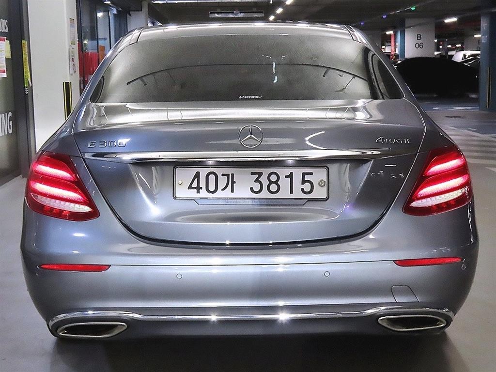 벤츠 E 클래스 E-클래스 W213 E300 4MATIC 익스클루시브 이미지 5