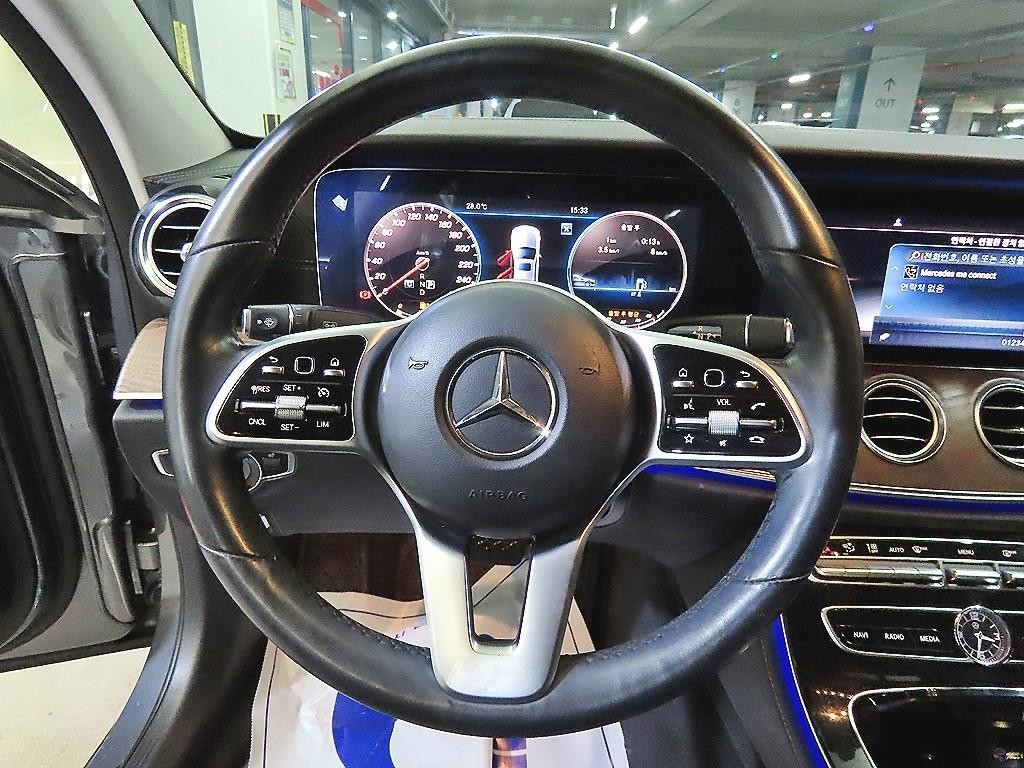 벤츠 E 클래스 E-클래스 W213 E300 4MATIC 익스클루시브 이미지 8