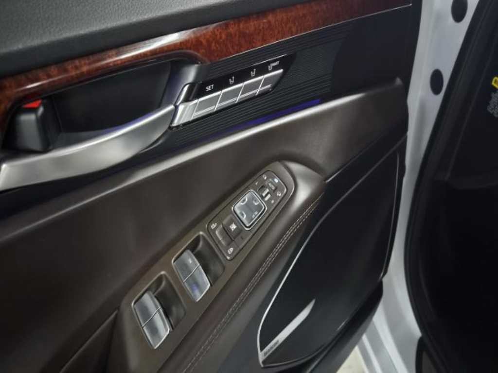 제네시스 EQ900 3.3 T-GDI AWD 프레스티지 이미지 8