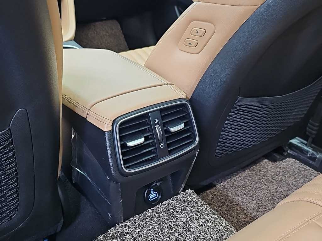 제네시스 G70 더 뉴 G70 가솔린 2.0T 4WD 이미지 13