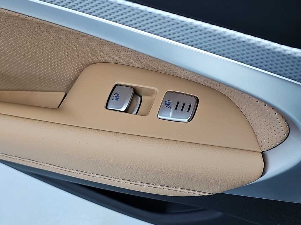 제네시스 G70 더 뉴 G70 가솔린 2.0T 4WD 이미지 14