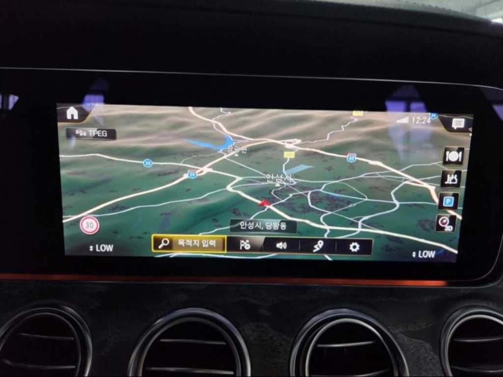 벤츠 E 클래스 E-클래스 W213 E350 4MATIC AMG LINE 이미지 6