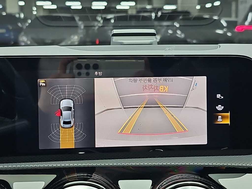 벤츠 A 클래스 A클래스 W177 AMG A35 4MATIC 세단 이미지 15