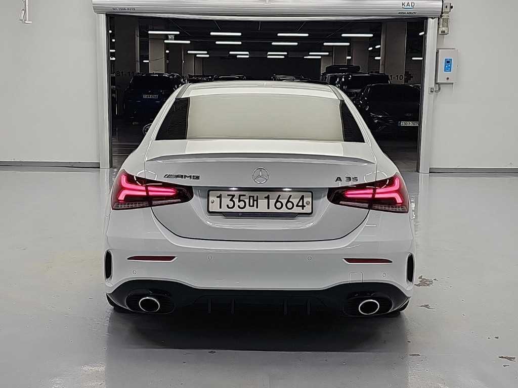 벤츠 A 클래스 A클래스 W177 AMG A35 4MATIC 세단 이미지 3