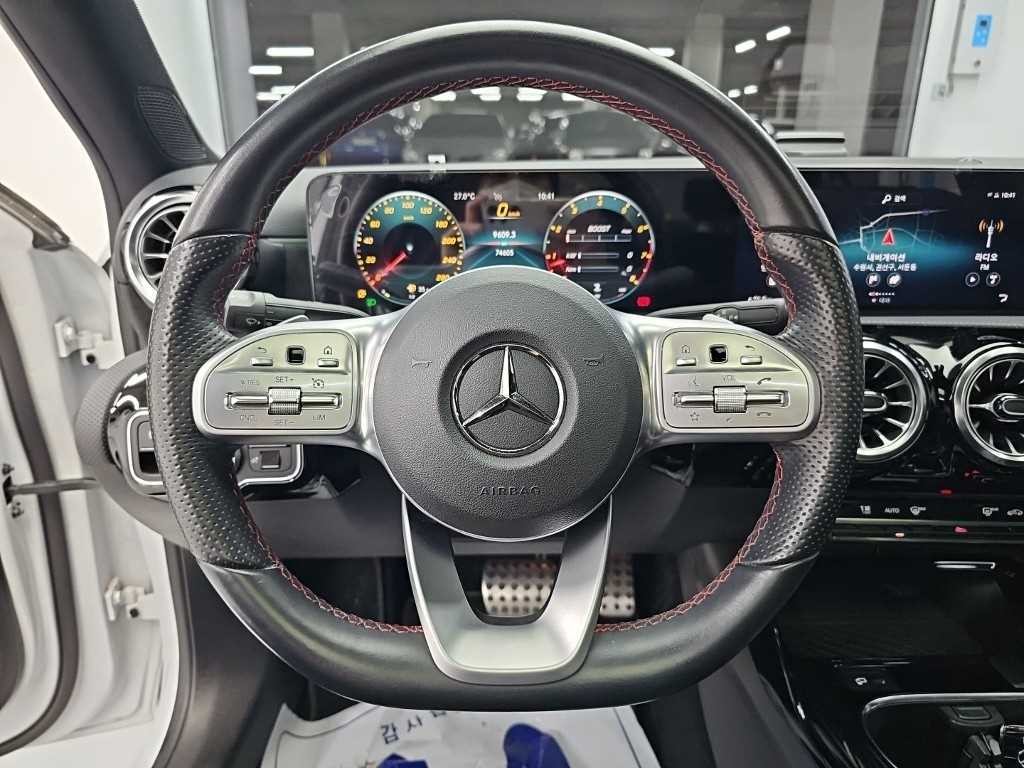 벤츠 A 클래스 A클래스 W177 AMG A35 4MATIC 세단 이미지 9