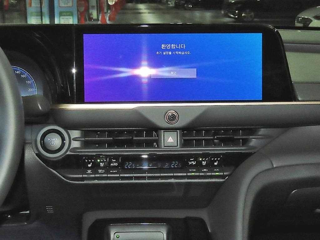 토요타 크라운 크라운 크로스오버 2.4 4WD 듀얼 부스트 하이브리드 이미지 11