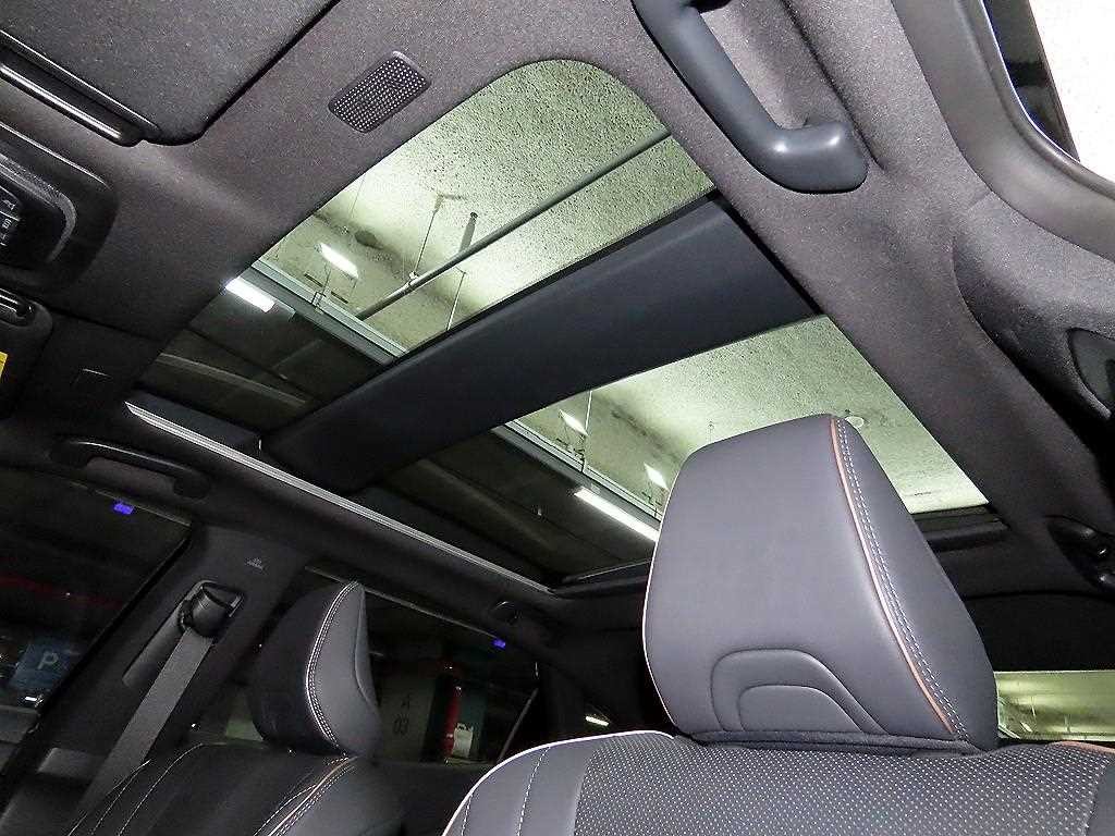 토요타 크라운 크라운 크로스오버 2.4 4WD 듀얼 부스트 하이브리드 이미지 15