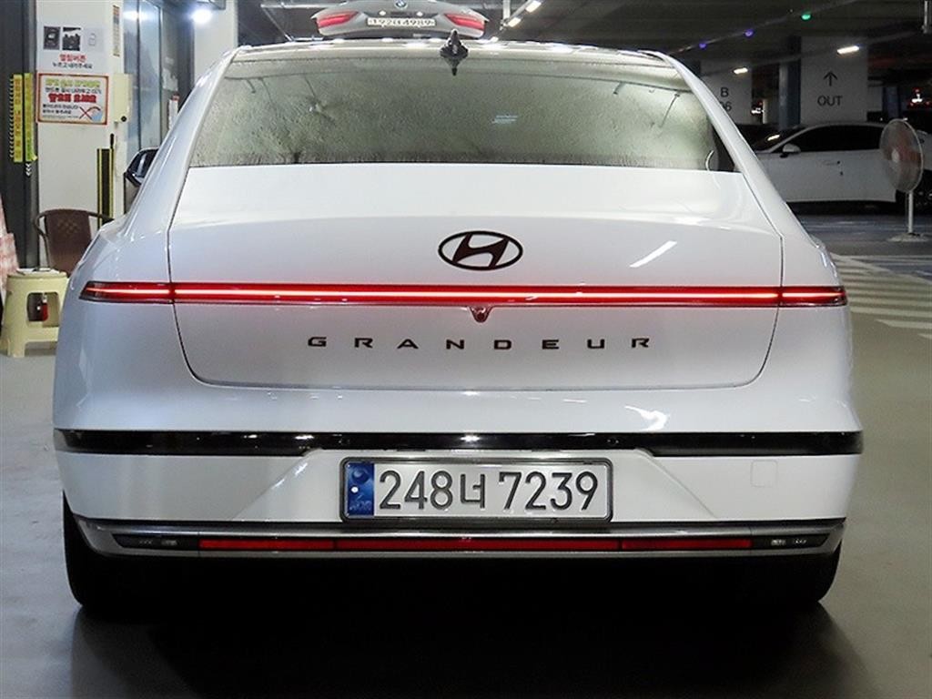 현대 그랜저 그랜저 (GN7) 가솔린 2.5 2WD 익스클루시브 이미지 5