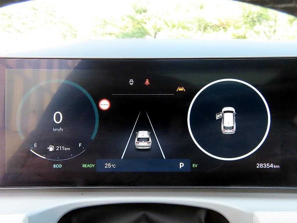 현대 투싼 더 뉴 투싼 하이브리드 (NX4) HEV 1.6 2WD 인스퍼레이션 이미지 9