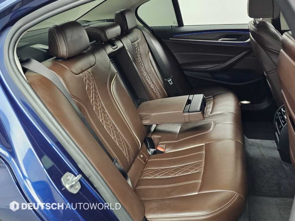 BMW 5시리즈 5시리즈 (G30) 530i M 스포츠 플러스 이미지 12