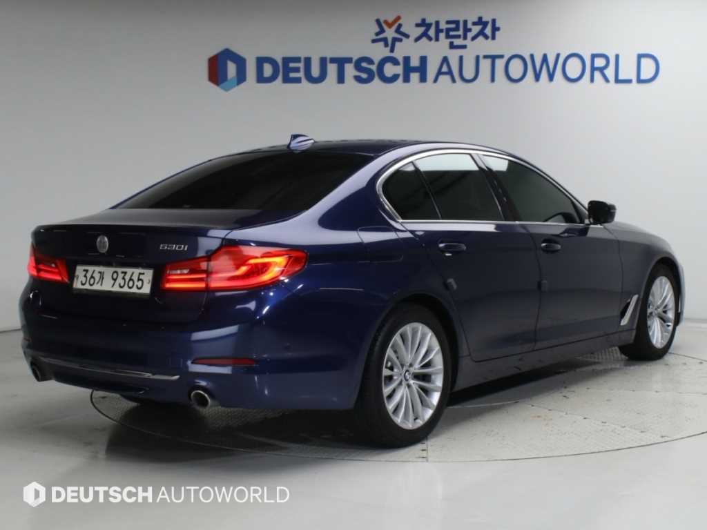BMW 5시리즈 5시리즈 (G30) 530i M 스포츠 플러스 이미지 2