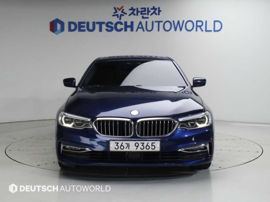 BMW 5시리즈 5시리즈 (G30) 530i M 스포츠 플러스 이미지 3