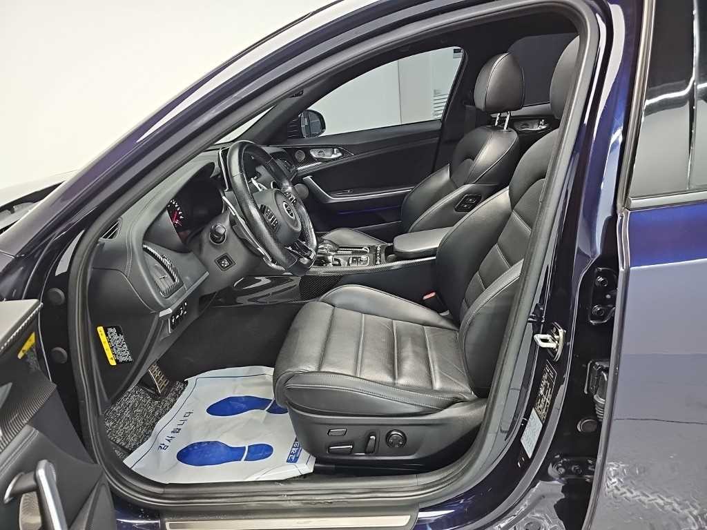 기아 스팅어 가솔린 2.0 터보 AWD 플래티넘 이미지 11