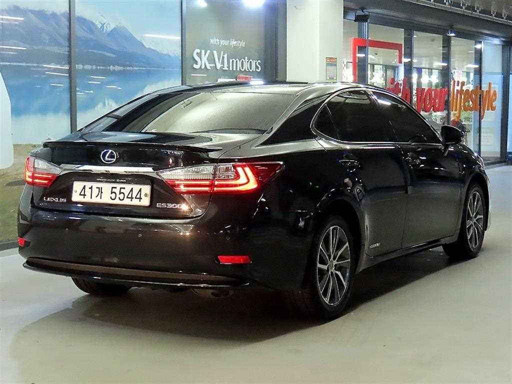 렉서스 ES 뉴ES300h 슈프림+ 이미지 4