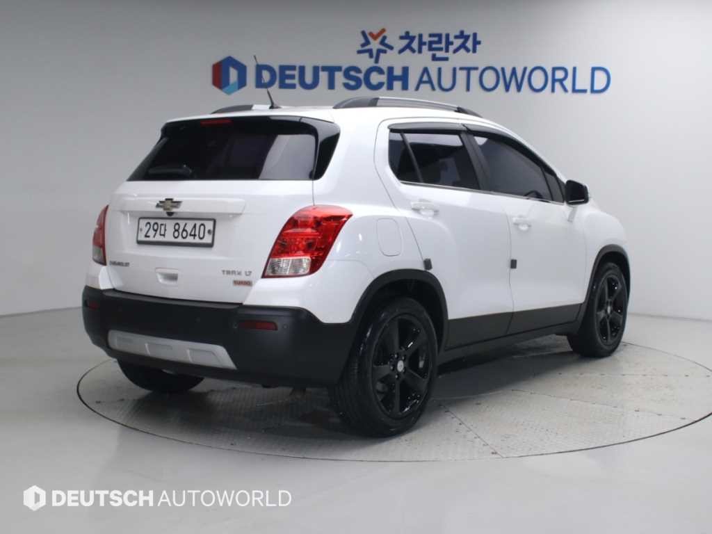 쉐보레 트랙스 1.4 LT 래더패키지 이미지 2