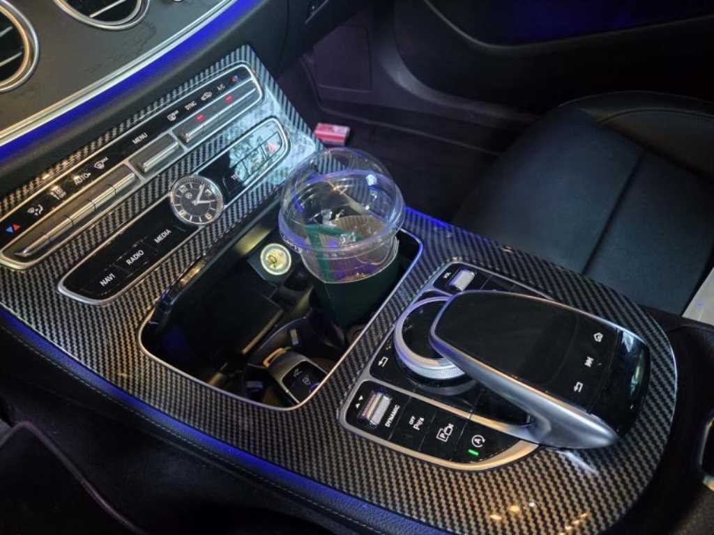 벤츠 E 클래스 E-클래스 W213 E220d 아방가르드 이미지 7