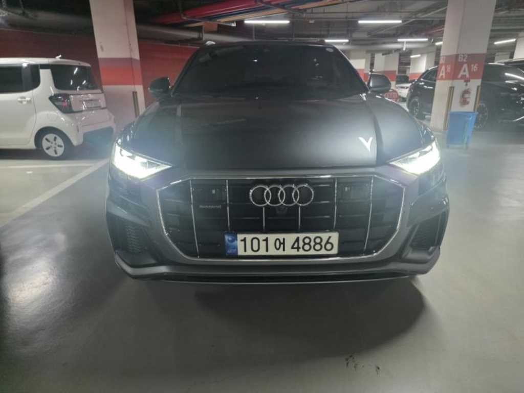 아우디 Q8 45 TDI 콰트로 프리미엄 이미지 1