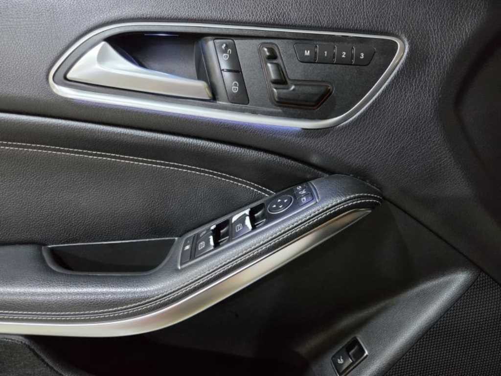 벤츠 CLA 클래스 CLA클래스 CLA 200 CDI 4매틱 이미지 15