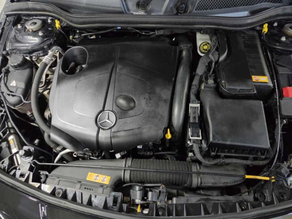 벤츠 CLA 클래스 CLA클래스 CLA 200 CDI 4매틱 이미지 18