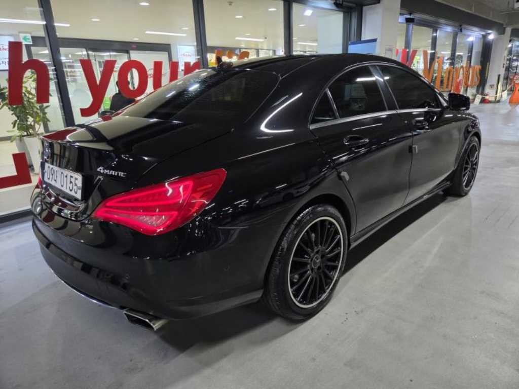 벤츠 CLA 클래스 CLA클래스 CLA 200 CDI 4매틱 이미지 4