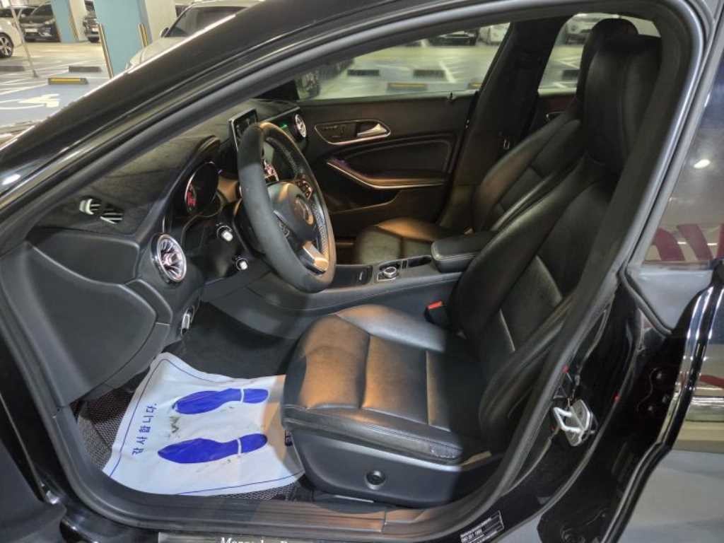 벤츠 CLA 클래스 CLA클래스 CLA 200 CDI 4매틱 이미지 6