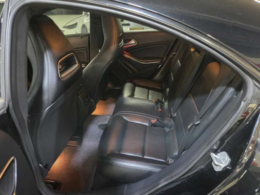 벤츠 CLA 클래스 CLA클래스 CLA 200 CDI 4매틱 이미지 7