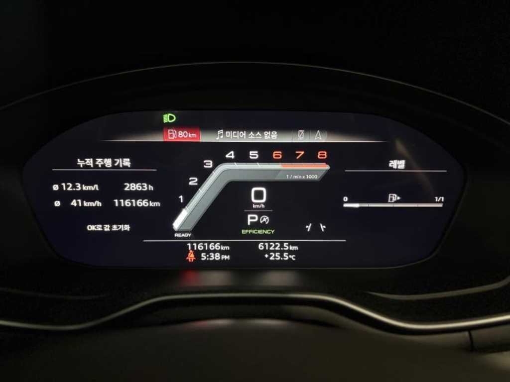 아우디 A5 A5 (F5) 40 TFSI 콰트로 프리미엄 스포트백 이미지 10