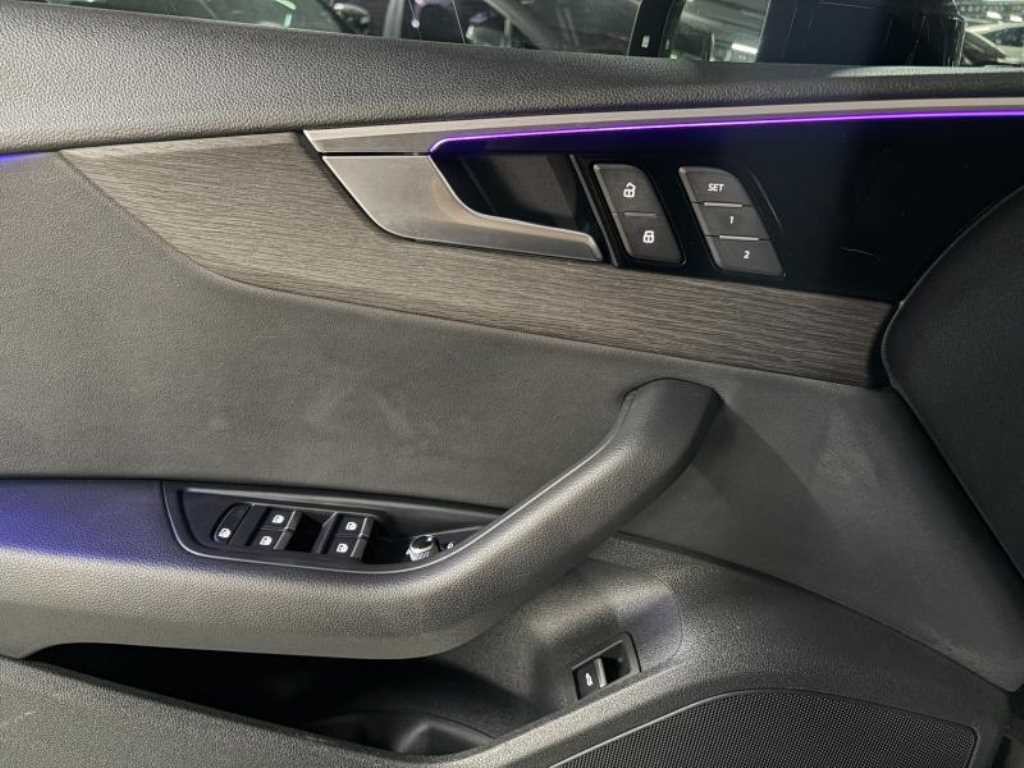 아우디 A5 A5 (F5) 40 TFSI 콰트로 프리미엄 스포트백 이미지 12