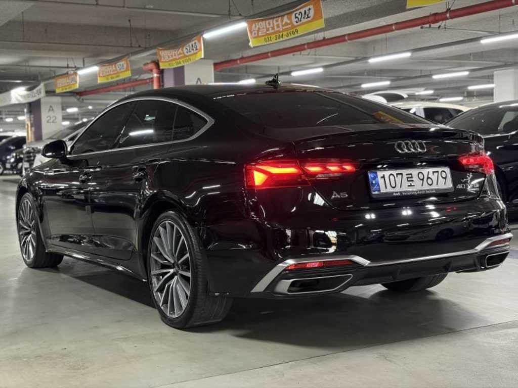 아우디 A5 A5 (F5) 40 TFSI 콰트로 프리미엄 스포트백 이미지 4