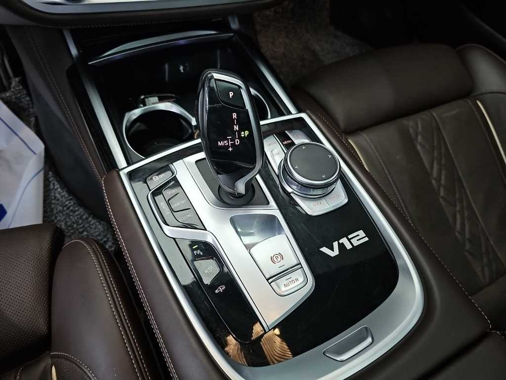 BMW 7시리즈 7시리즈 (G11) M760Li xDrive 이미지 8