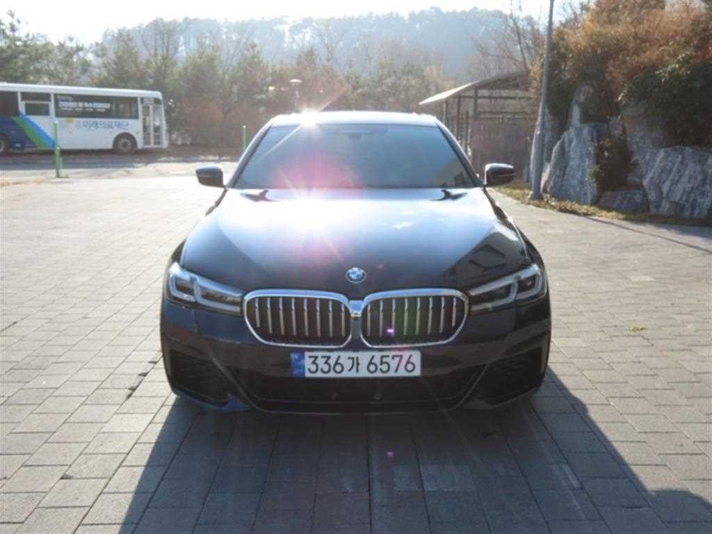 BMW 5시리즈 5시리즈 (G30) 520i M 스포츠 이미지 1