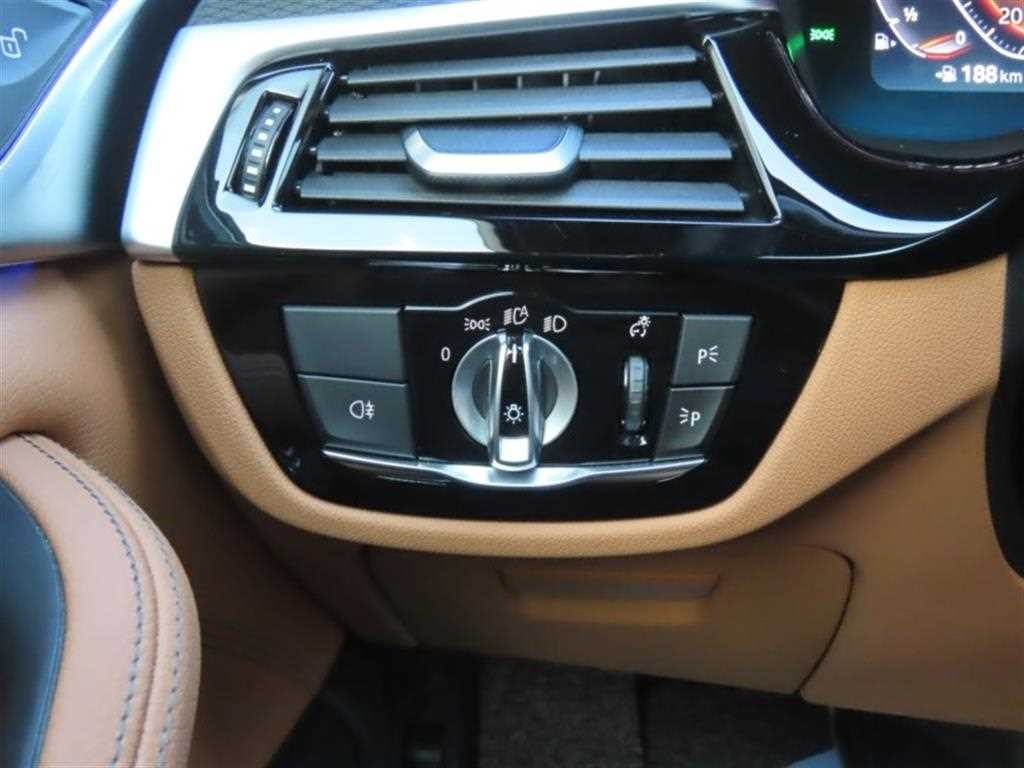 BMW 5시리즈 5시리즈 (G30) 520i M 스포츠 이미지 11